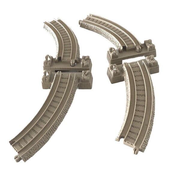 THOMAS THE TANK Trackmaster 4 Sloped Curved 6.5"Track Right & Left Risers Mattel - Picture 3 of 7